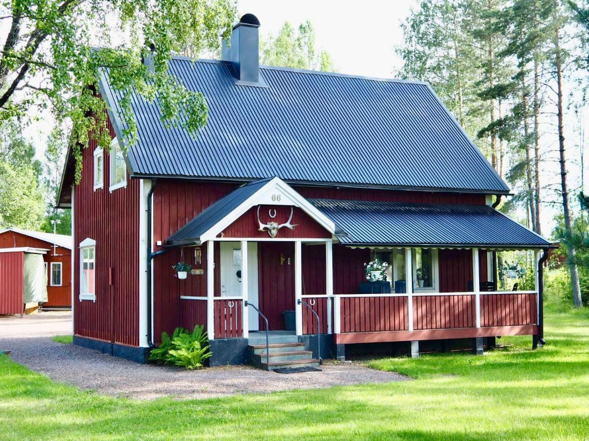 Orsastuguthyrning-Born Villa Exterior photo